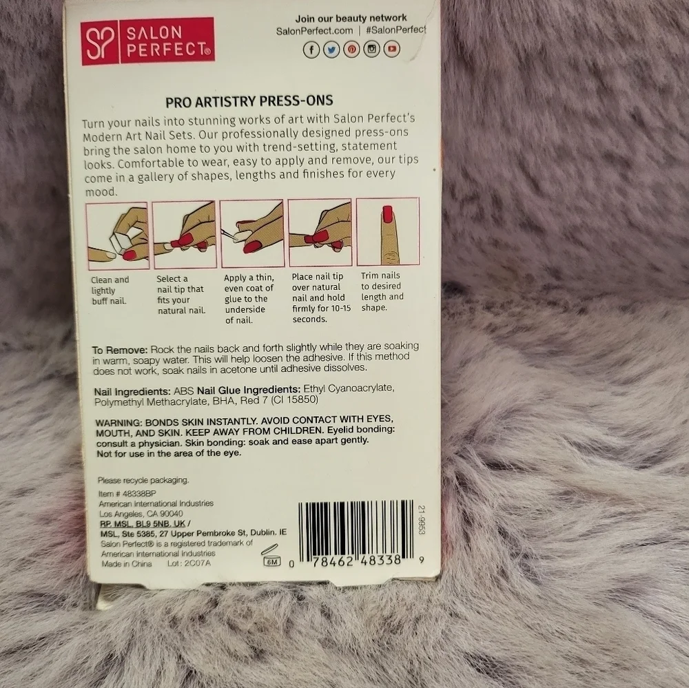 Modern Art long stiletto white, red, & orange design artificial nails - Picture 3 of 3